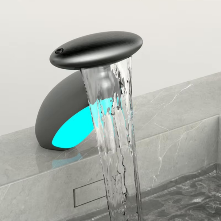 Smart LED Temperature Display Faucet – Swan Design